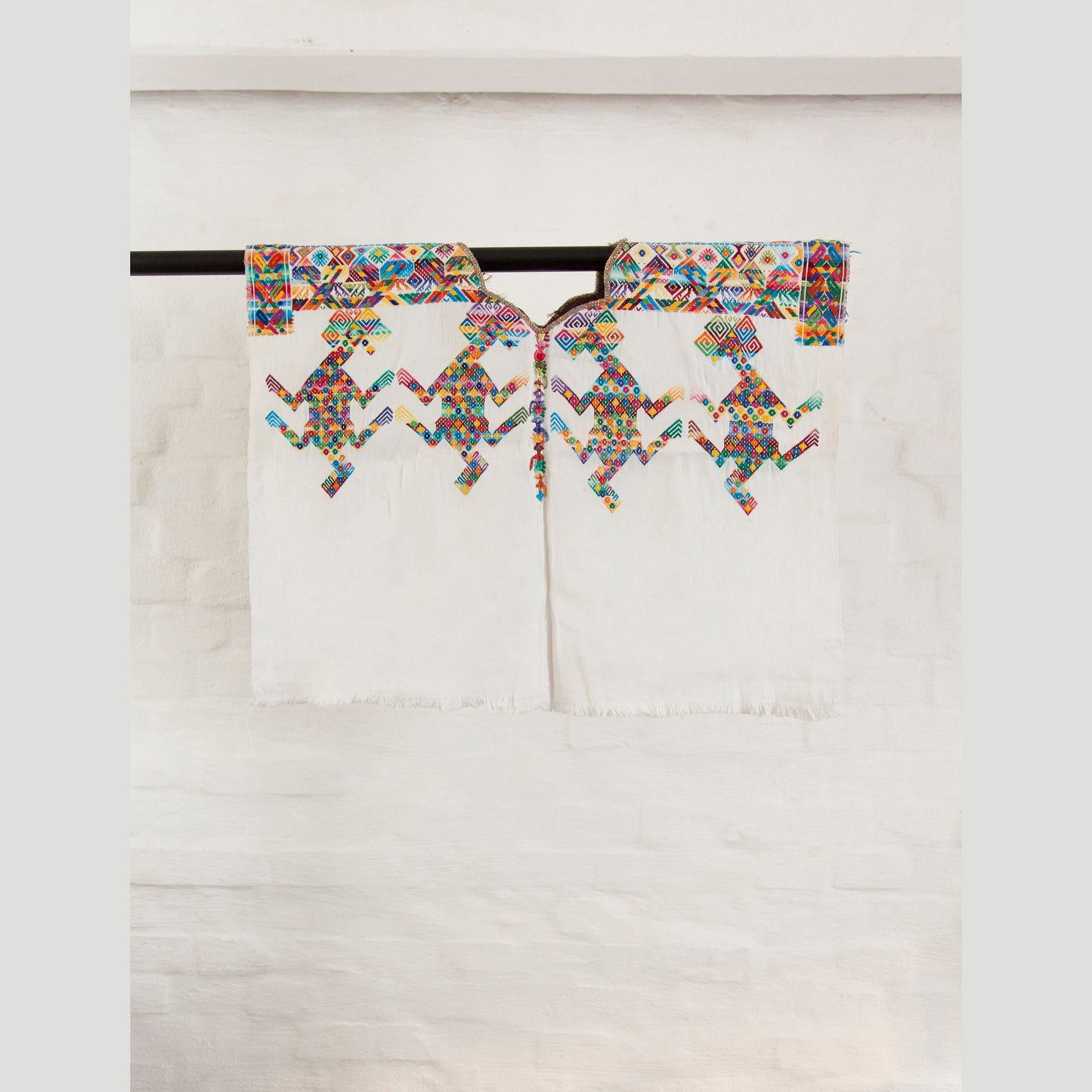 Rare fabric, white/colorful, 100x120cm unique from Guatemala, handwoven by the Mayan women, sewing projects such as pillows, vests, bags, accessories